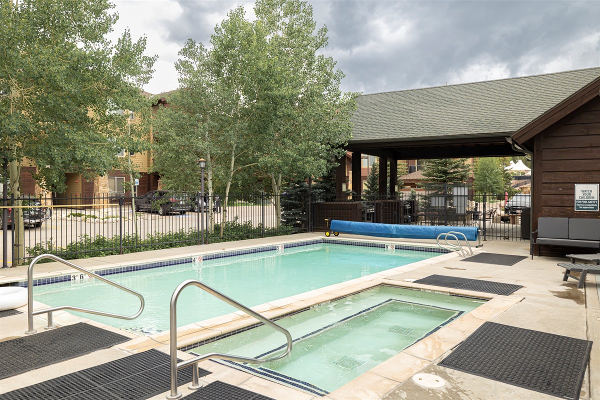 clubhouse pool and hotter