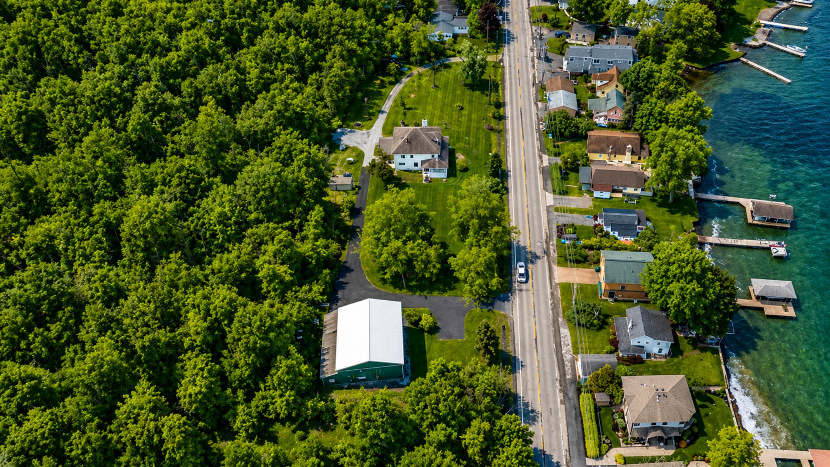 Expansive property with beautiful open space, mature trees, and a large barn—perfect for gatherings, events, or future development. 🌾🚜🌲