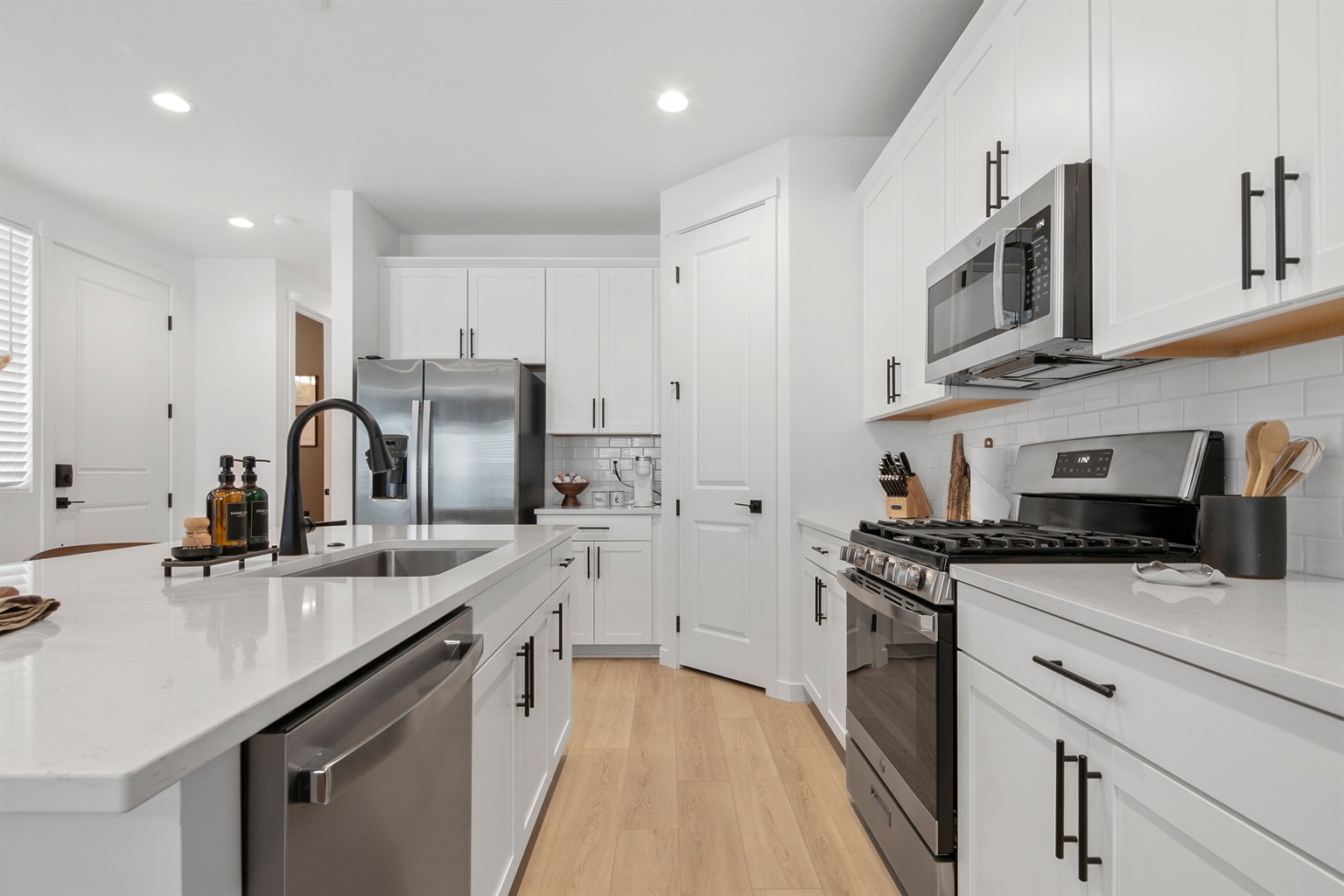 Gas Range, Microwave and Dishwasher