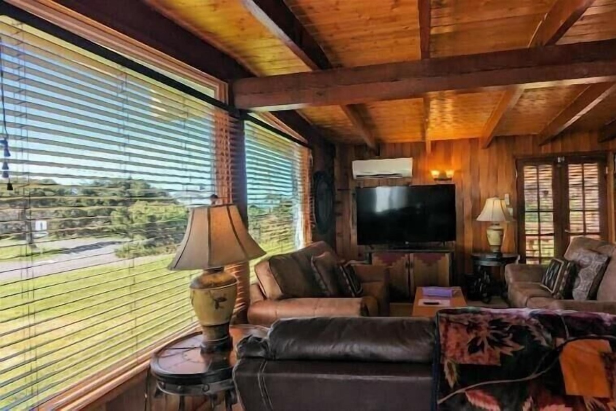 Living area with ductless heat/ac and RokuTV