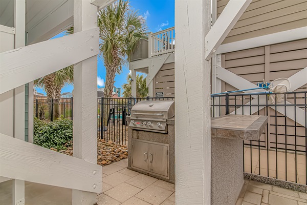 Outdoor Kitchen