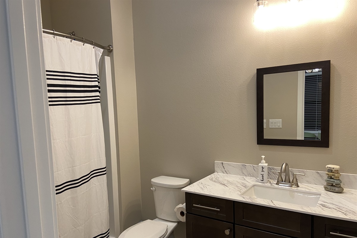 King bedroom #6 bathroom