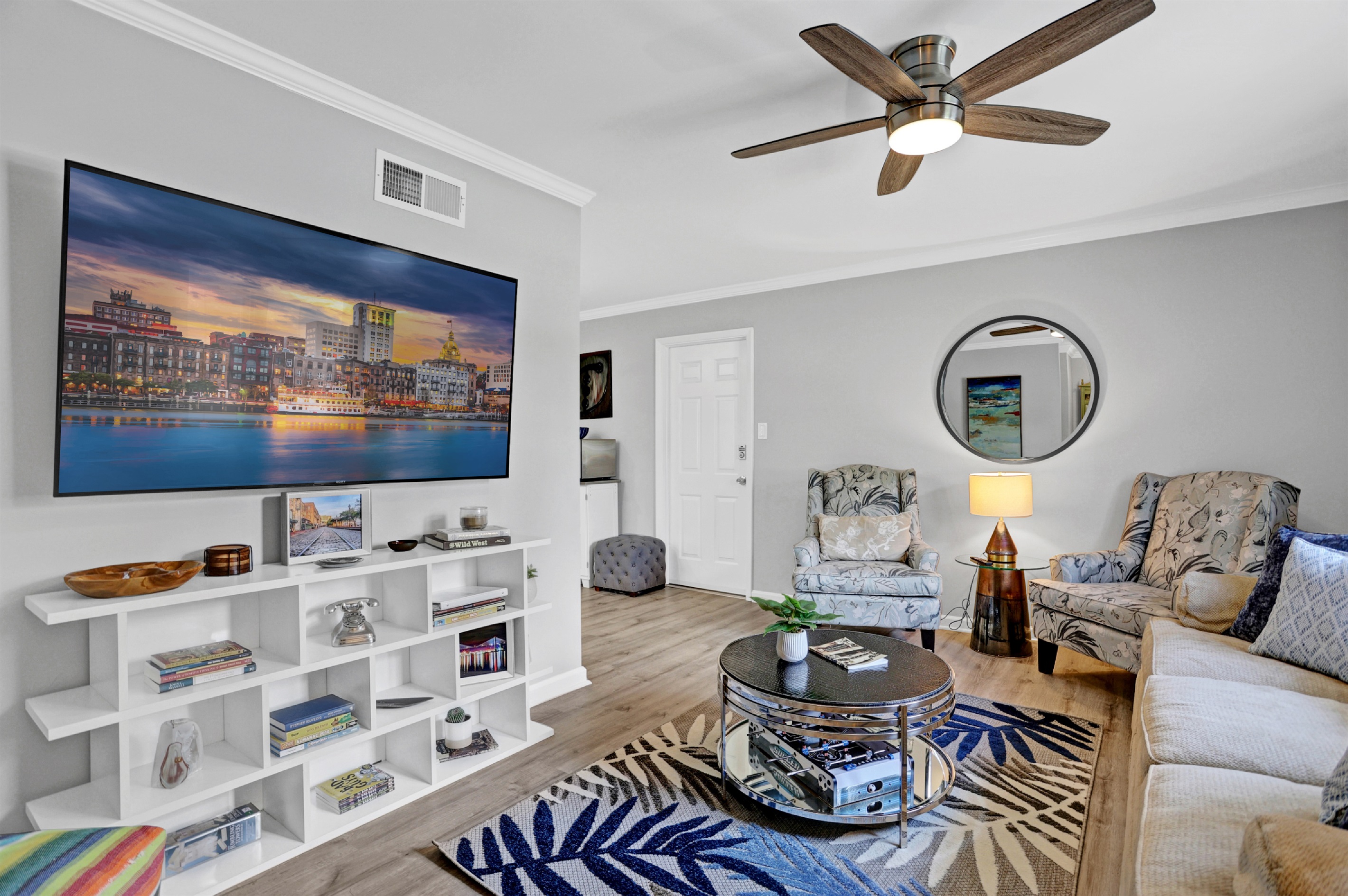 Catch up on your favorite shows or enjoy a movie night on the large flat-screen smart TV—comfort and entertainment combined.