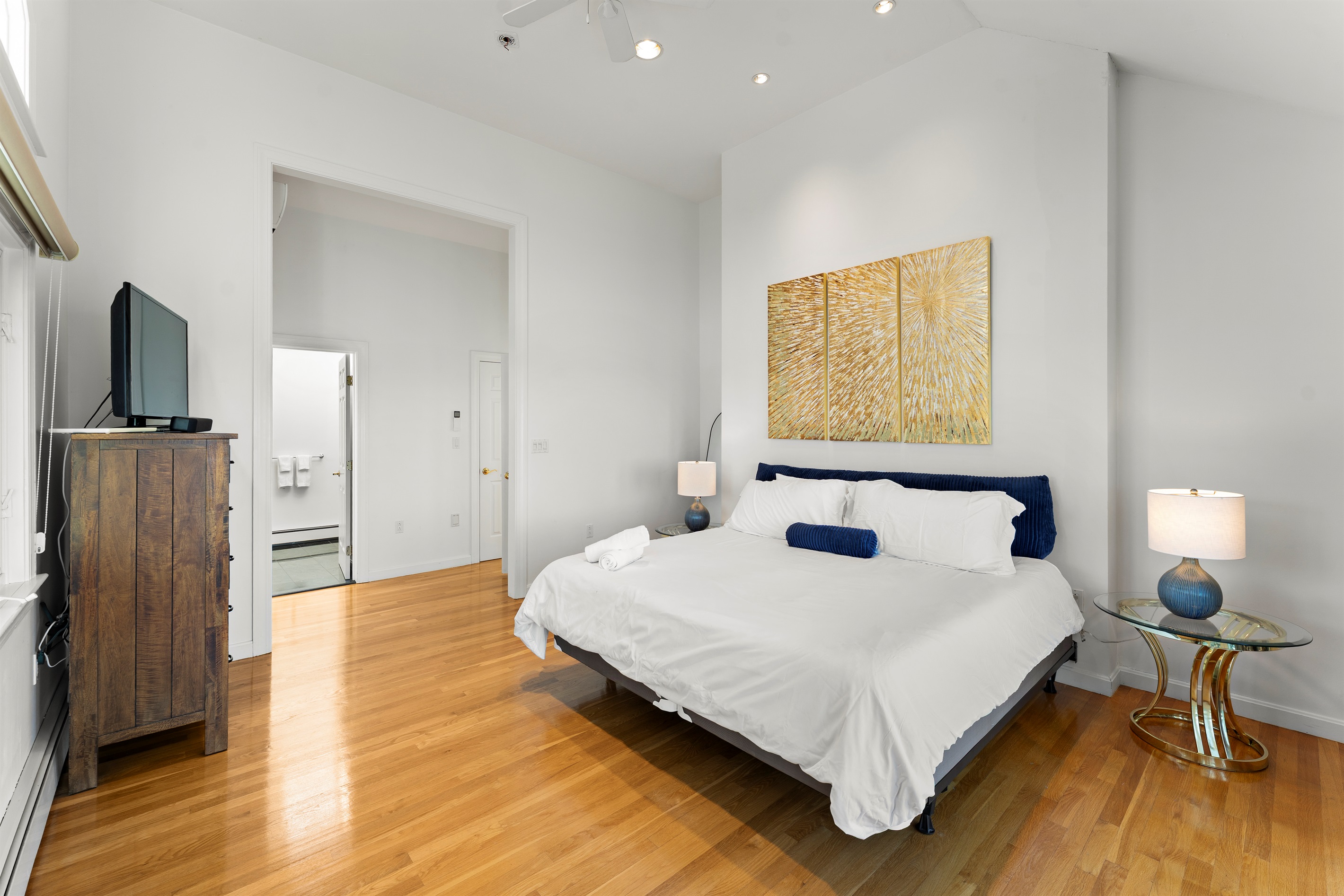 Your serene retreat with a comfortable king bed