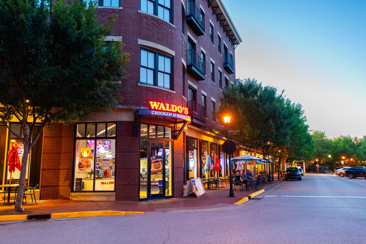 Nearby independently operated neighborhood dining; availability, hours, menus, and access are controlled by each business.