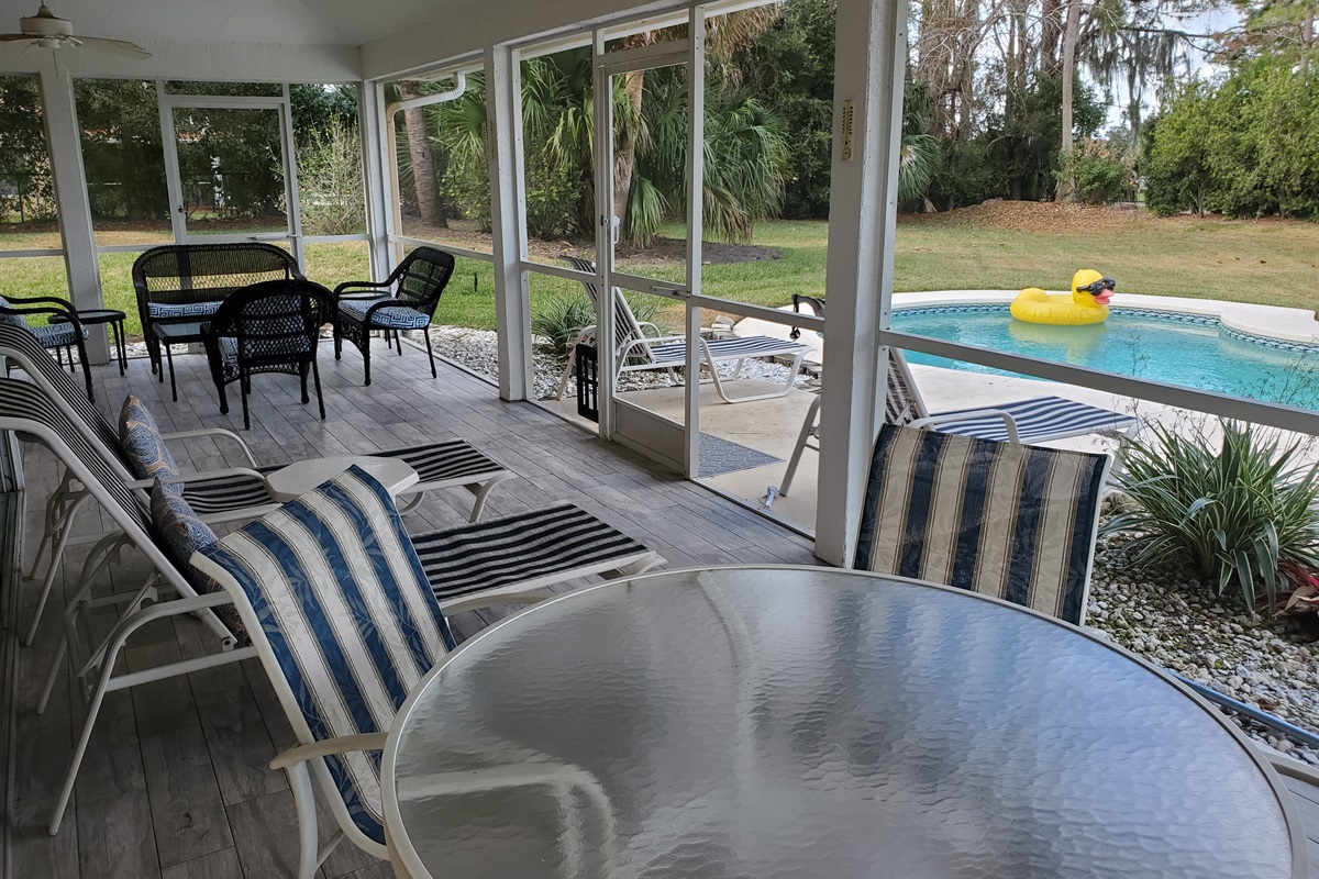 Lanai table and loungers