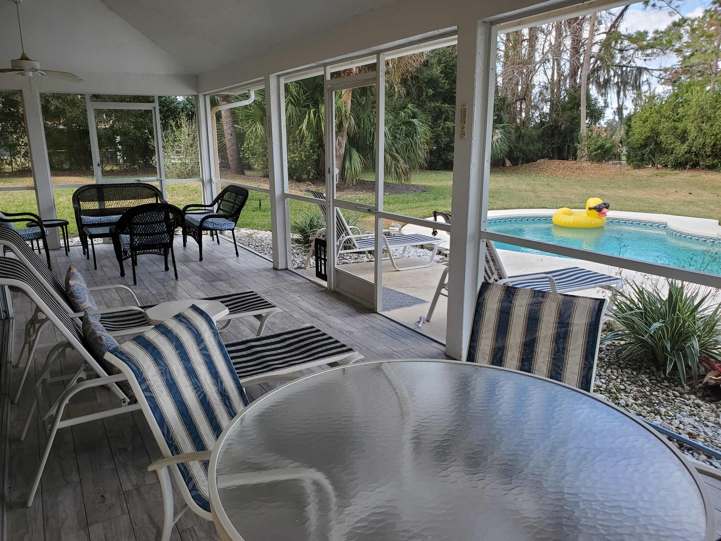 Lanai table and loungers