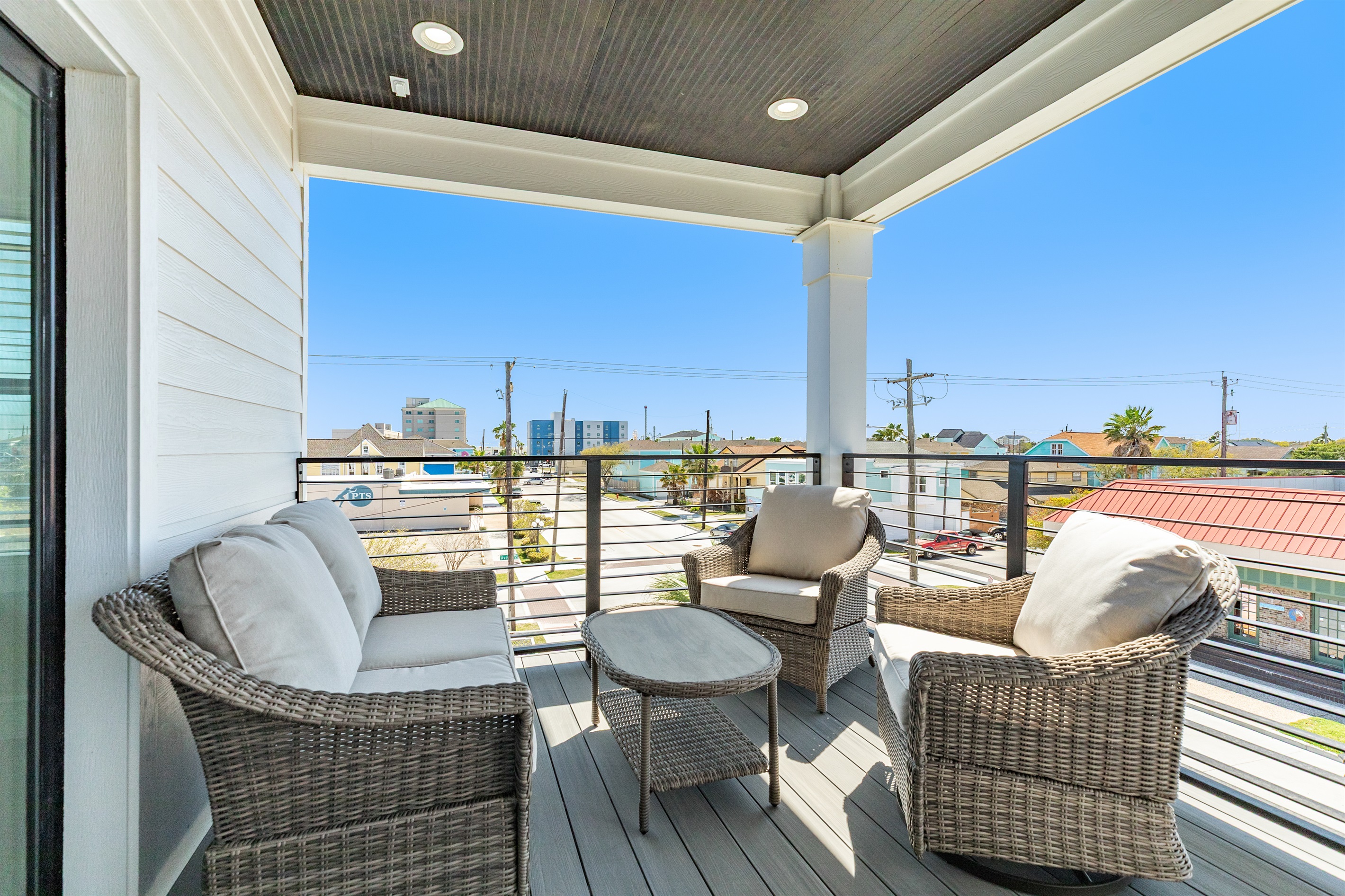 Balcony Retreat: Unwind with stunning views from this charming outdoor space with views of the gulf and overlooking 23rd Street!