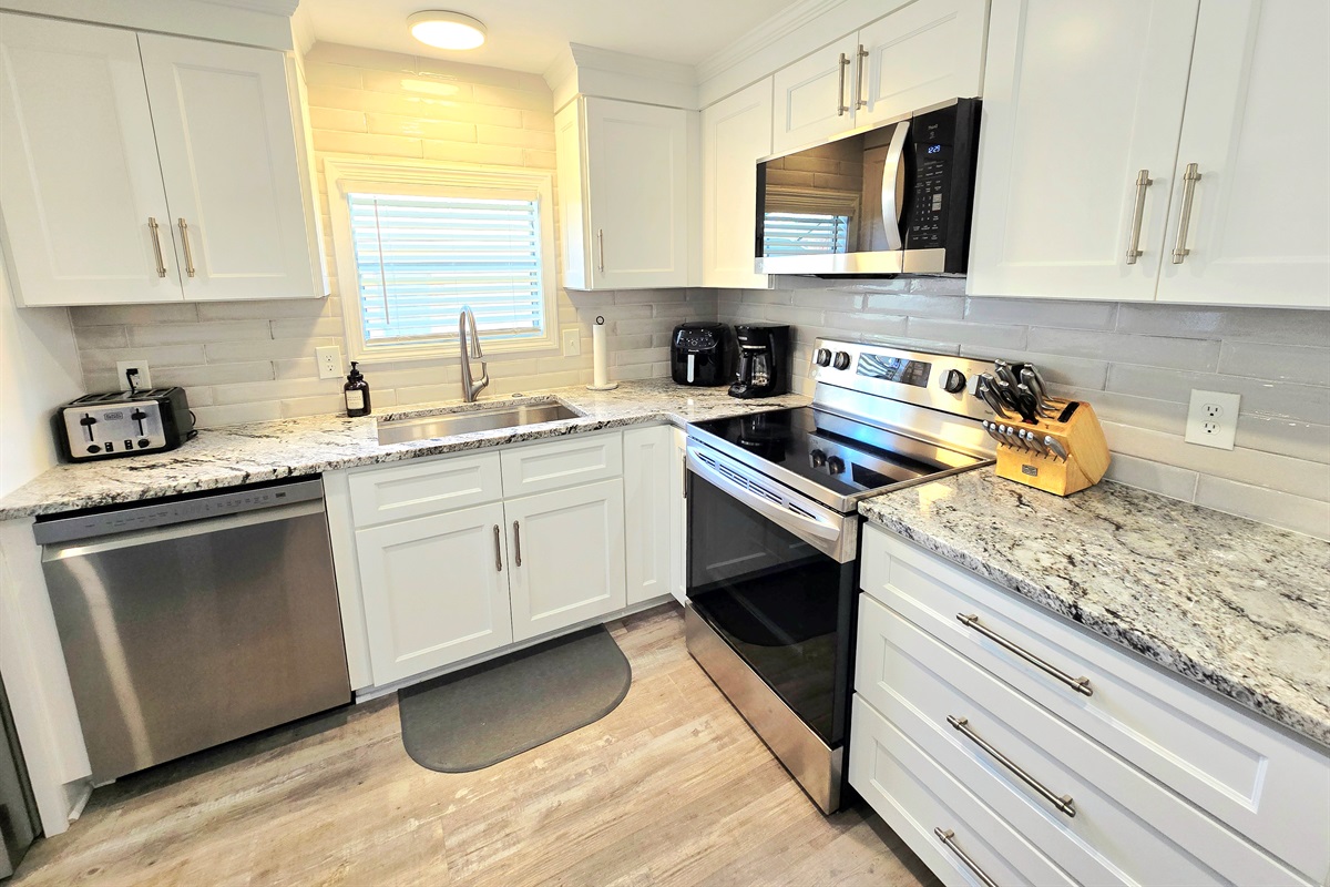 Kitchen with Dishwasher & Microwave