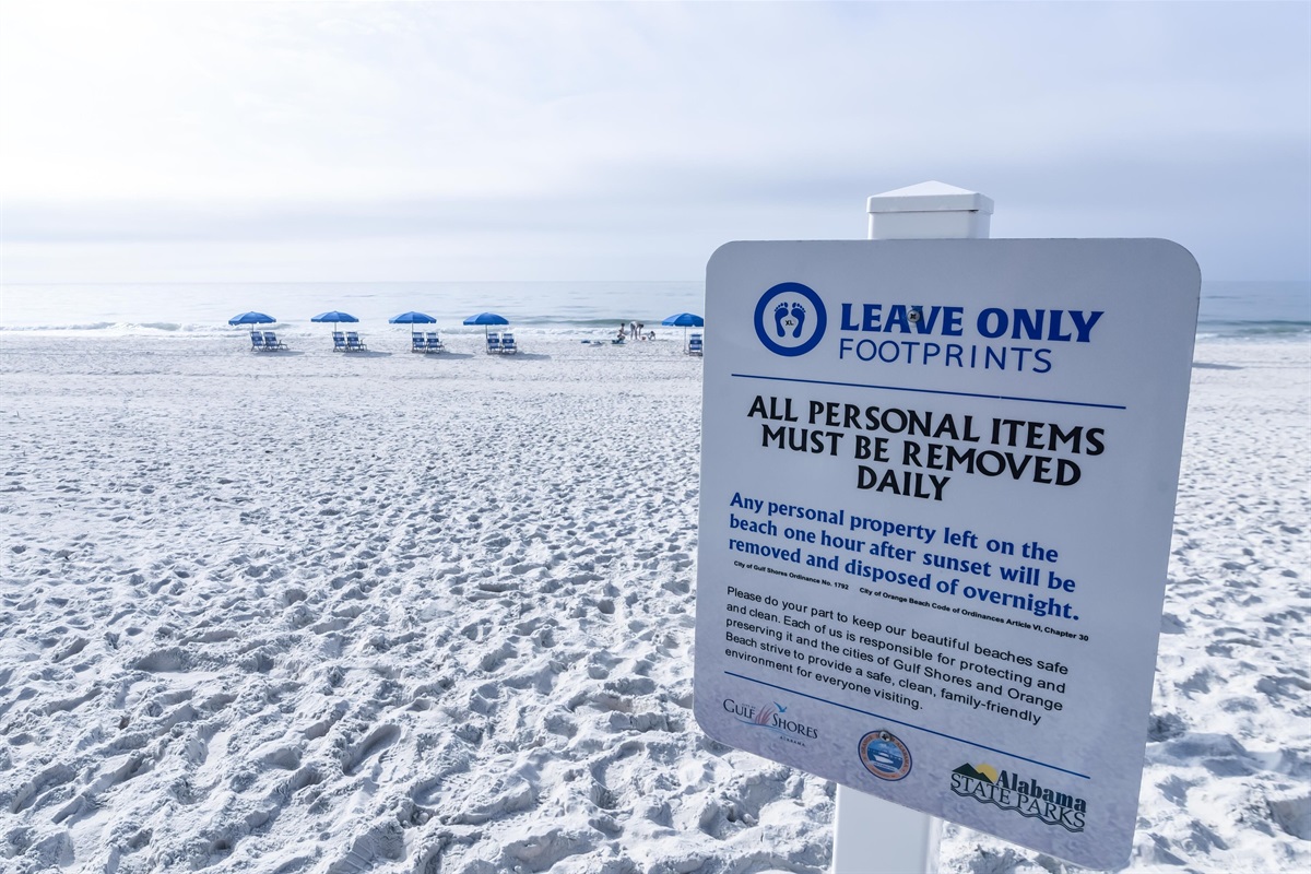 Deeded Beach Access - Moonraker condos offers deeded beach access just across the street from the complex. Although the access is deeded, these beaches are patrolled daily by city employees. Please remember to gather all of your personal belongings and als