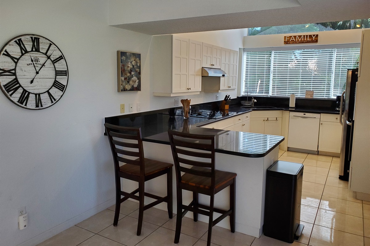 Kitchen nook and kitchen
