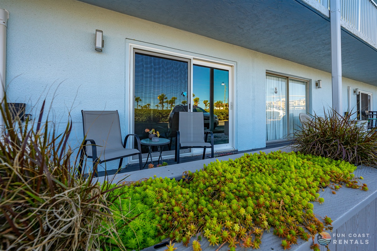 Listen to the waves from the outdoor seating!