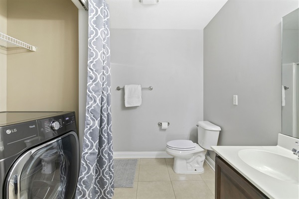 ND Luxury Townhome 8 min to ND Stadium!, photo 26