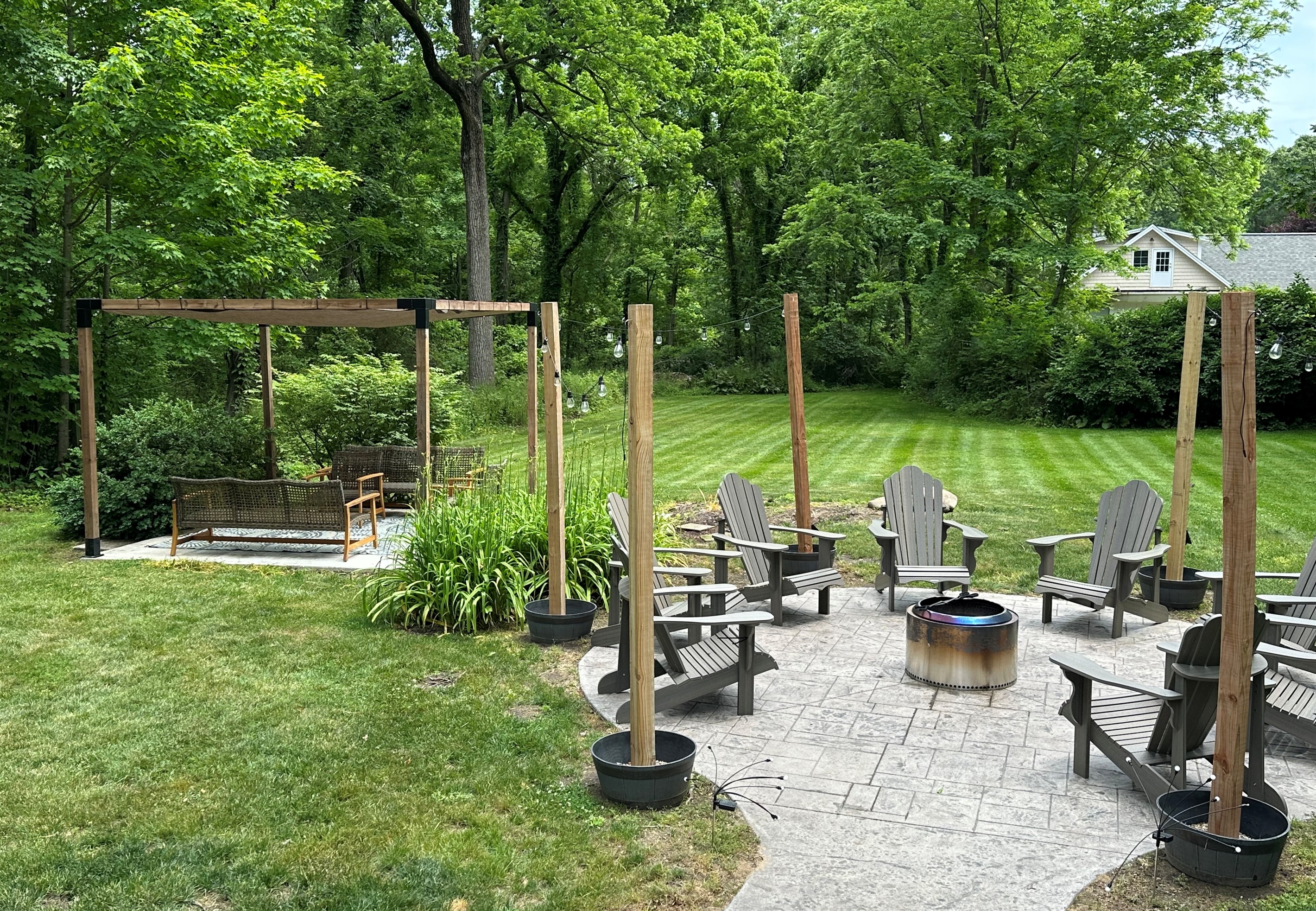 Plenty of Outdoor Seating To Enjoy