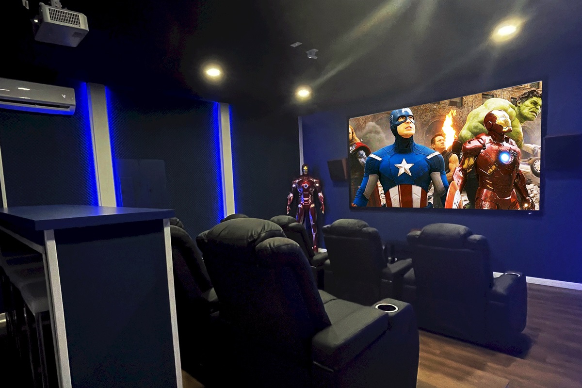 Movie Theater-Enjoy Your Favorite Movie Or TV Show In The Reclining Theater Seats Or At The Counter