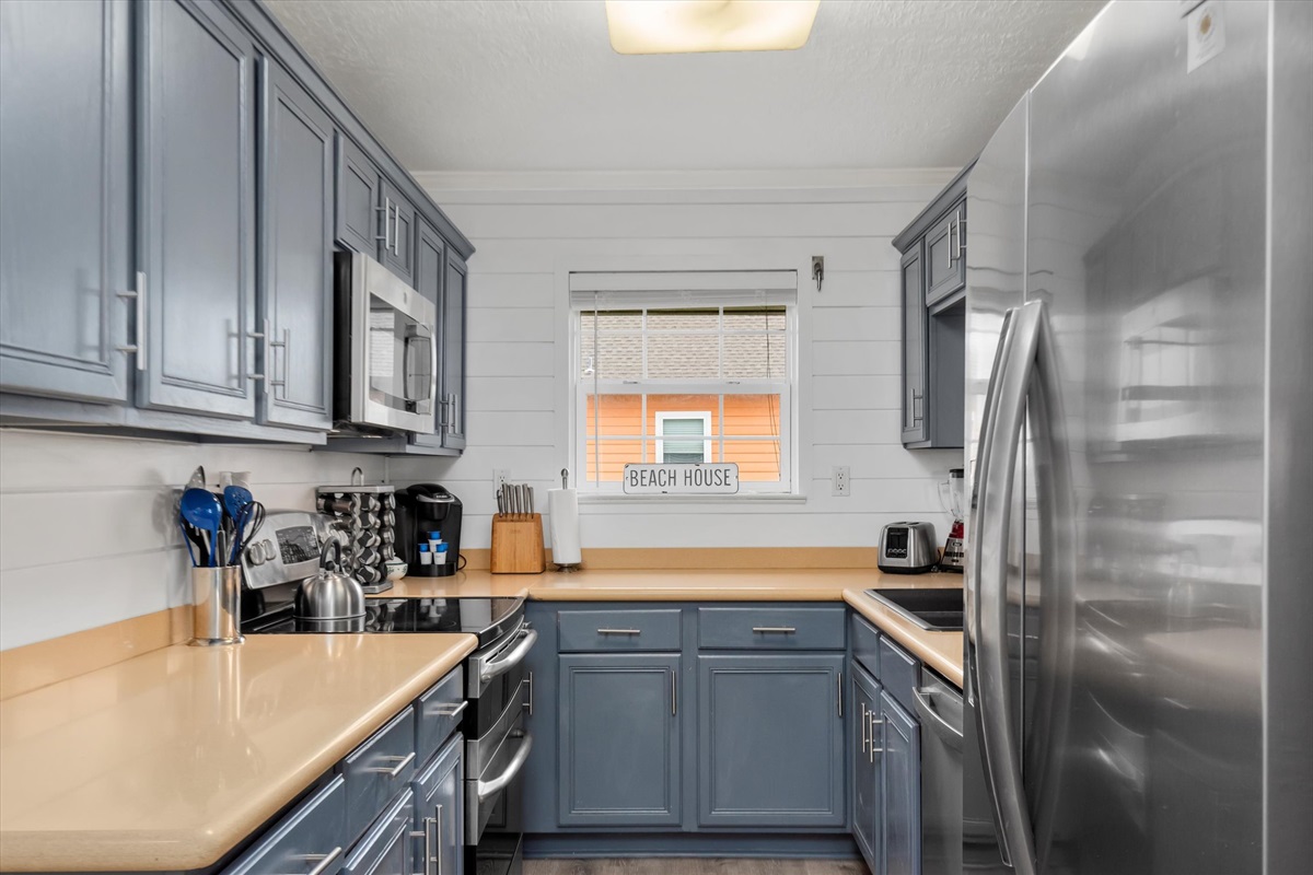 4907b669afcd4a46bf80533ff4e45ec0 Large | Beachhouse | Texas | TX | Vacation Homes | Galveston | Crystal Beach | Kokomo | Breezy Days | Beachfront Elegance | Sunrise Serenity | Southern Sands Property Management, LLC