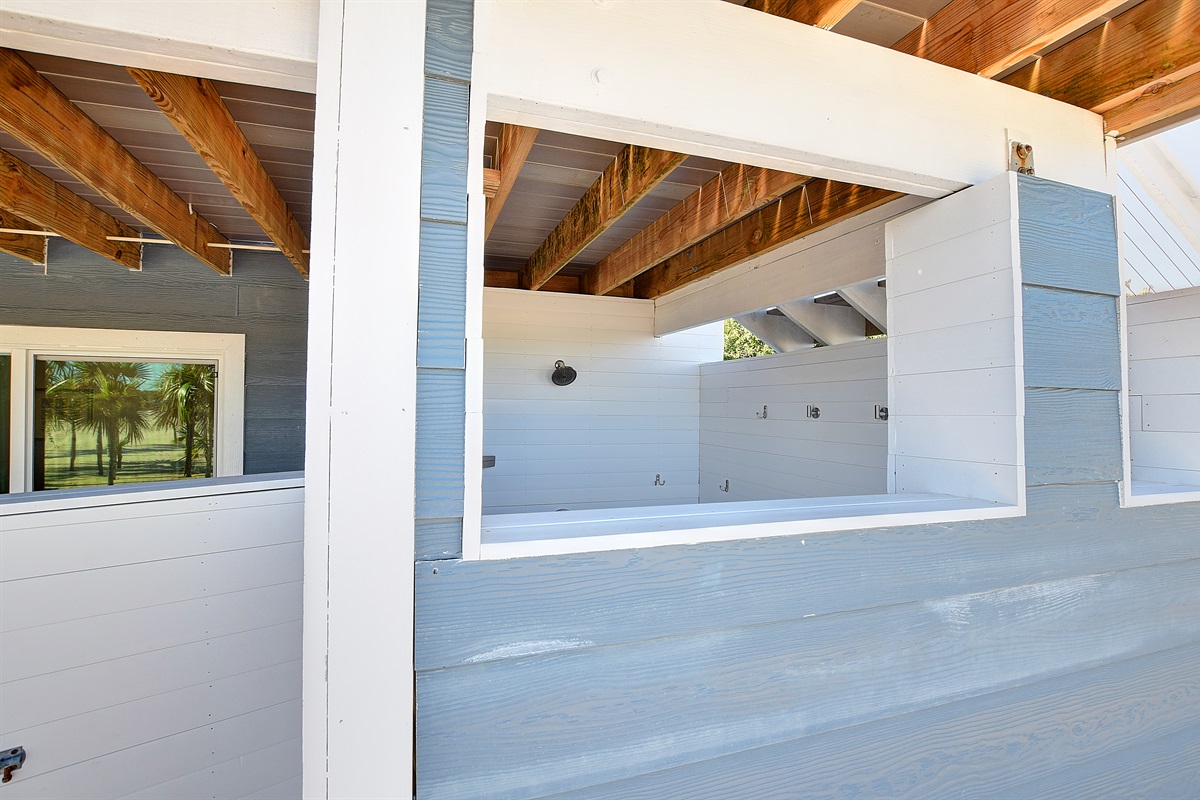 OUTDOOR SHOWER WITH OCEAN VIEW