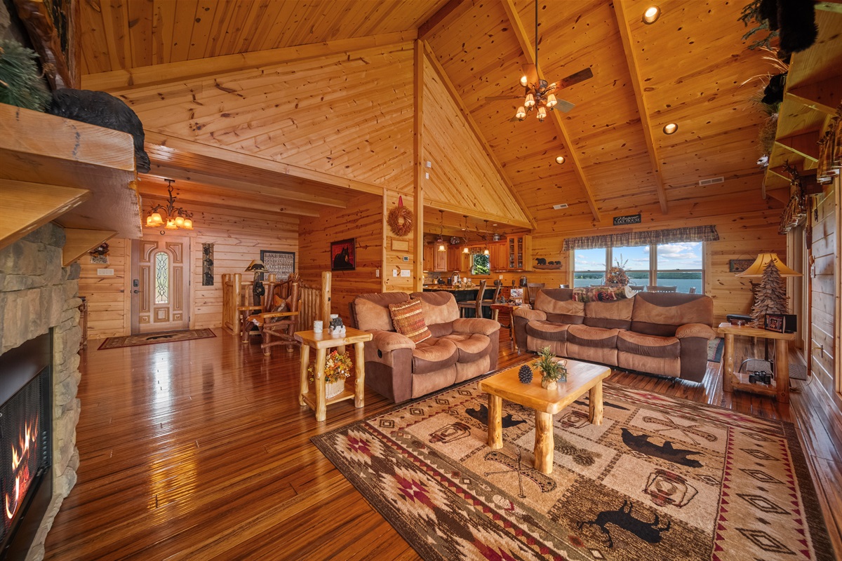 Family Room (Top Floor)