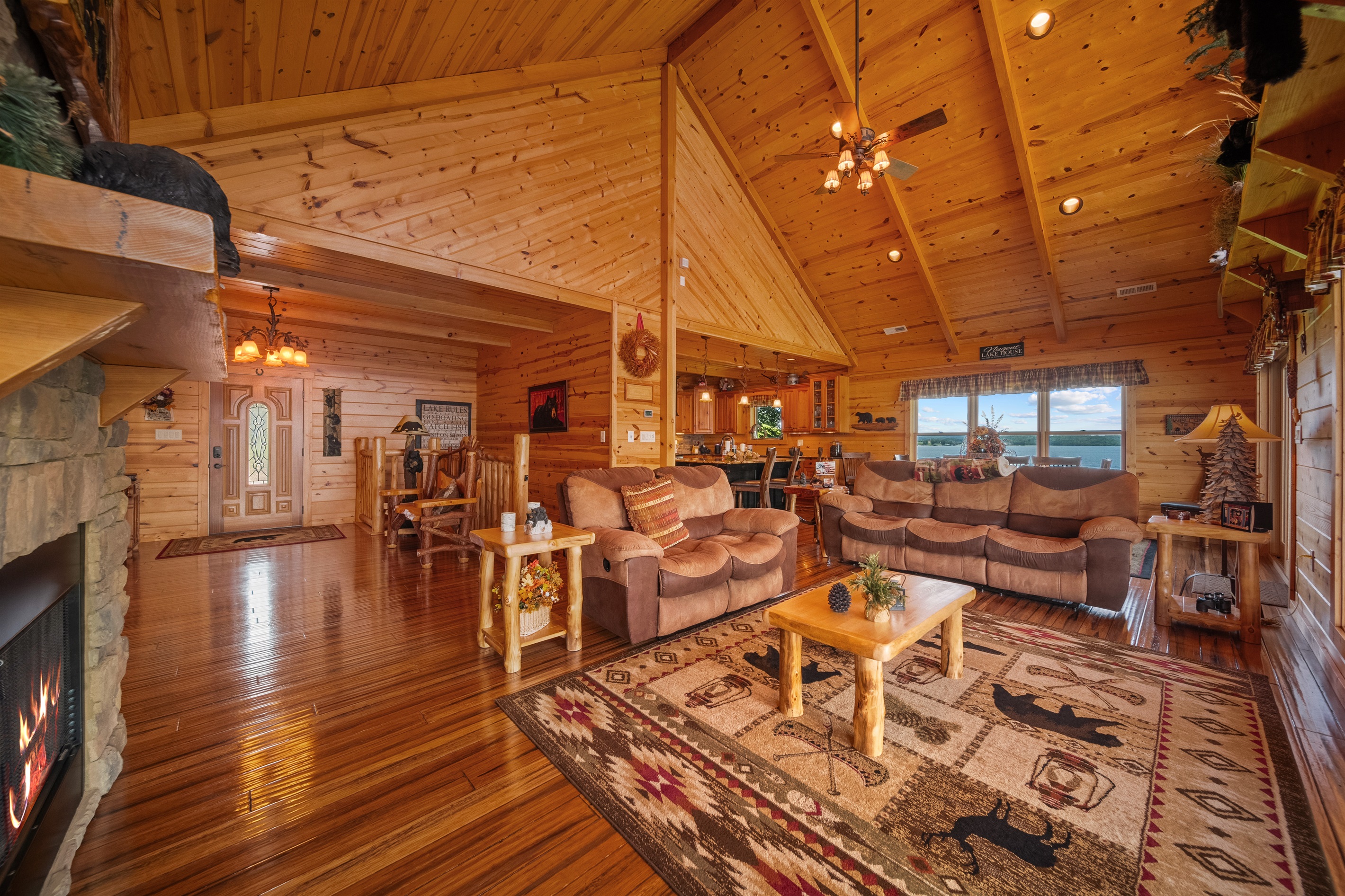 Family Room (Top Floor)