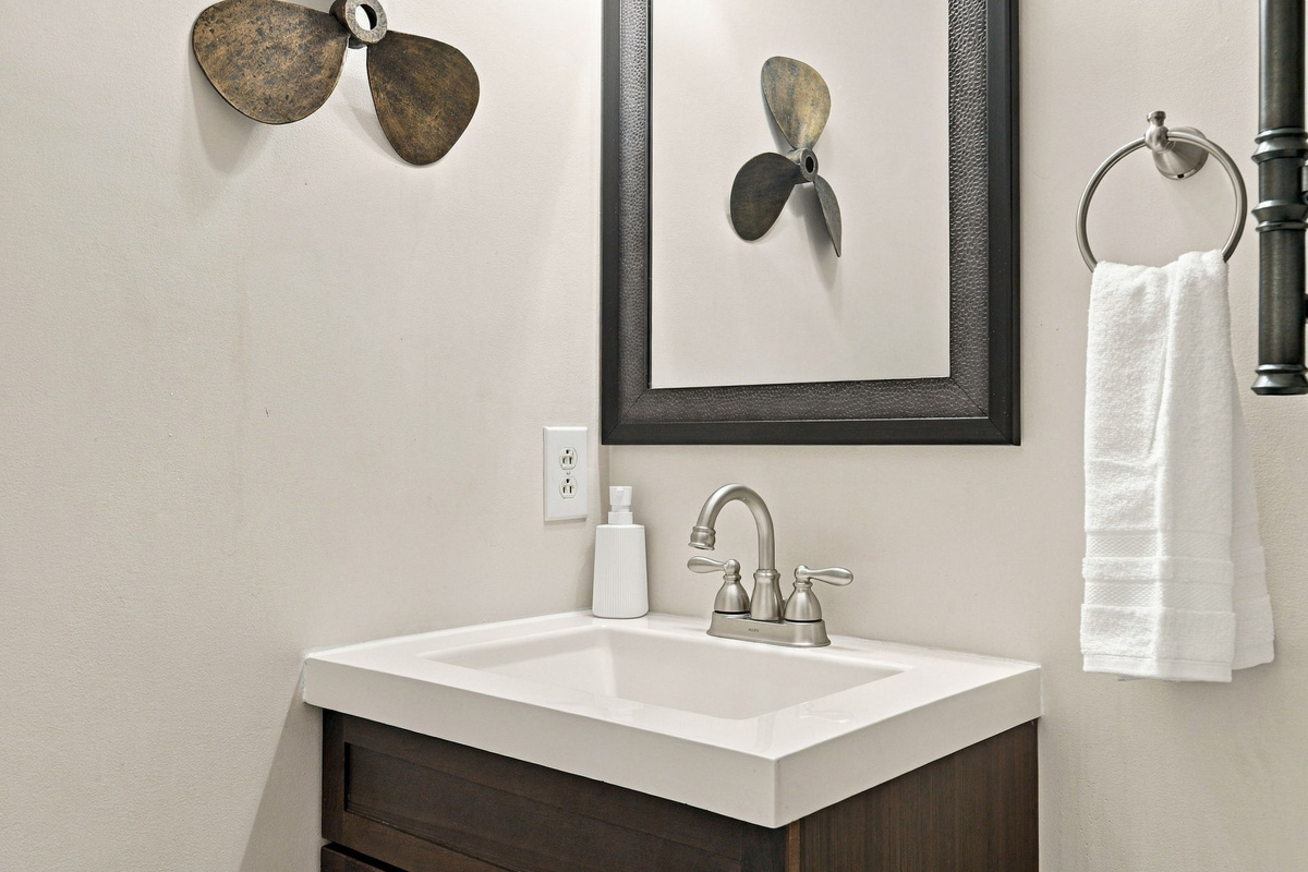 Bath Linens provided