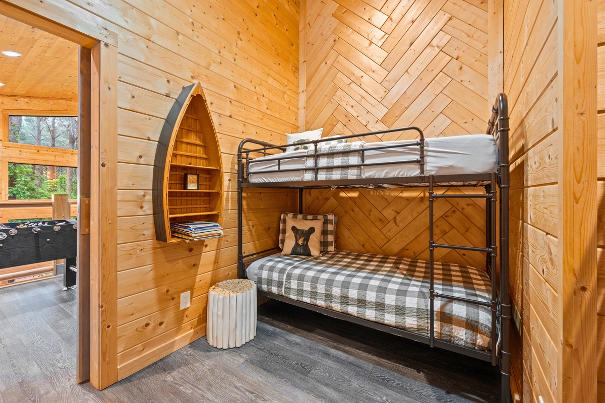 From a different angle, you can see how the bunk layout makes great use of the space while still feeling open.