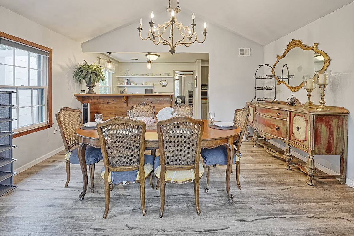 25 21st Avenue | Seas the Day | Dining | IOP Escapes