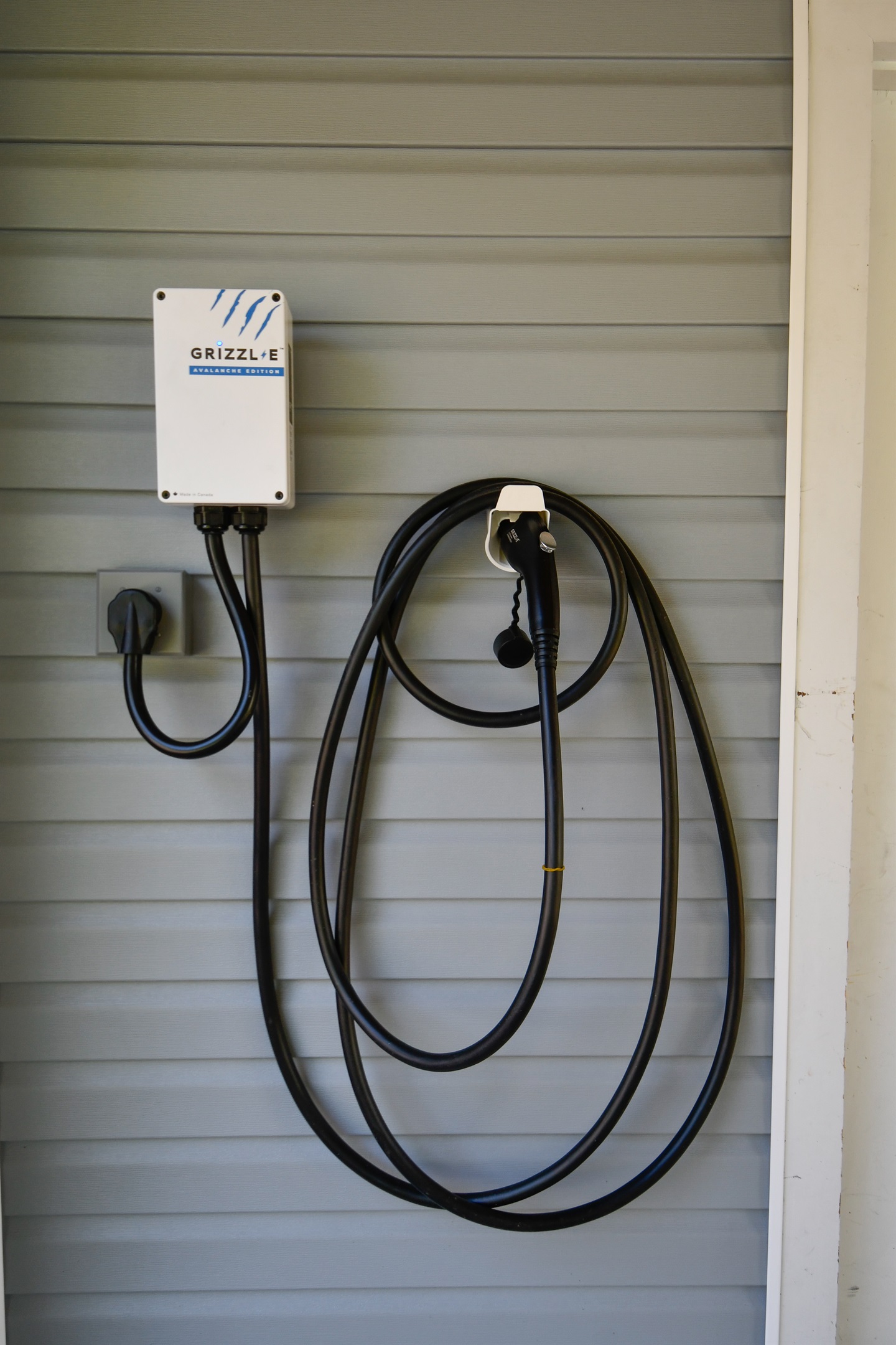 EV Level 2 Charger to power back up.