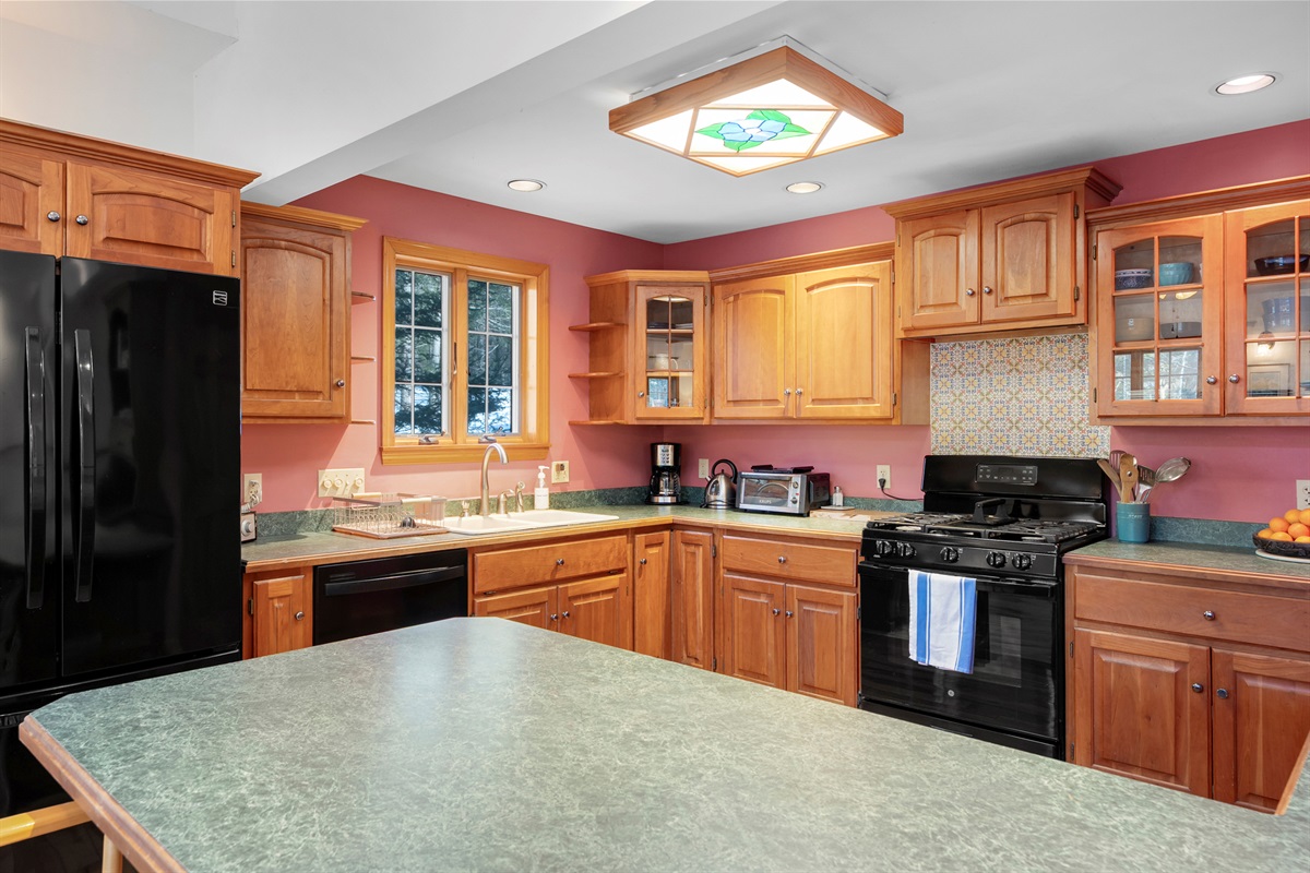 Well equipped kitchen 