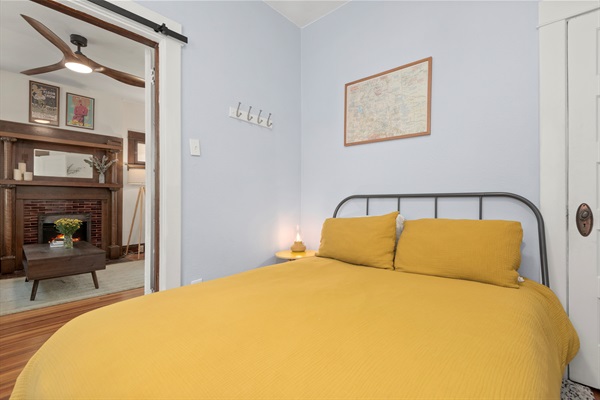 Guest Bedroom w/ Desk