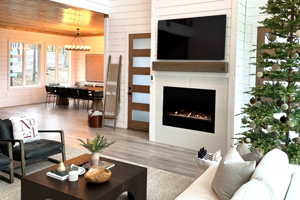 Slow mornings by the fire, long dinners at the table, and time together — holiday memories start here.