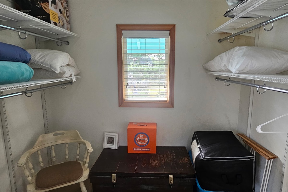 walk in closet in upstairs king room