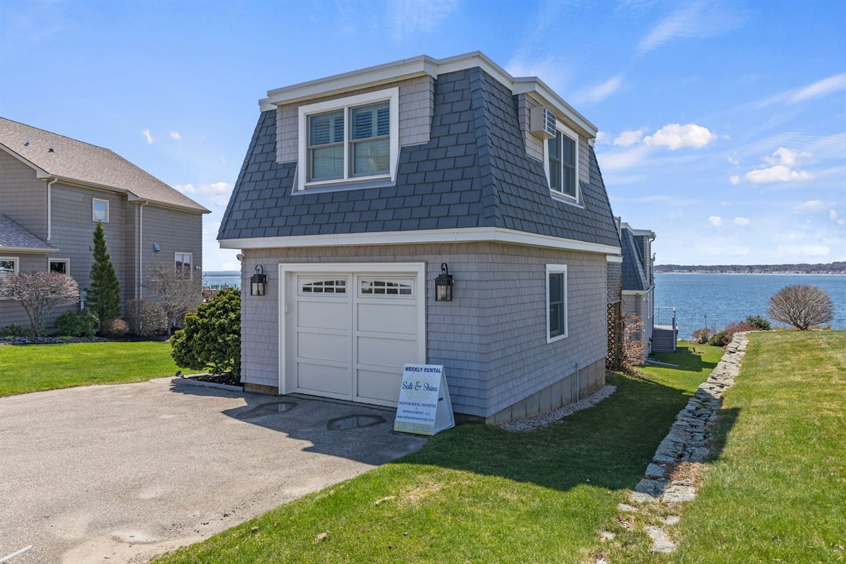 Driveway/Guest house