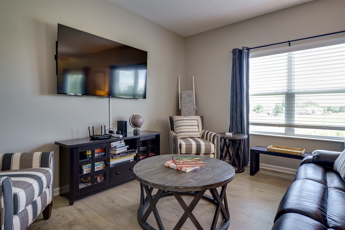 Living Area with TV and Center Table