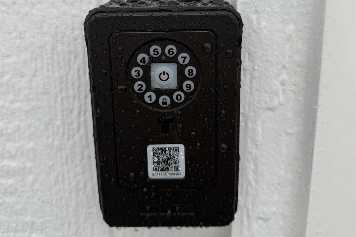 Self Entry Lock