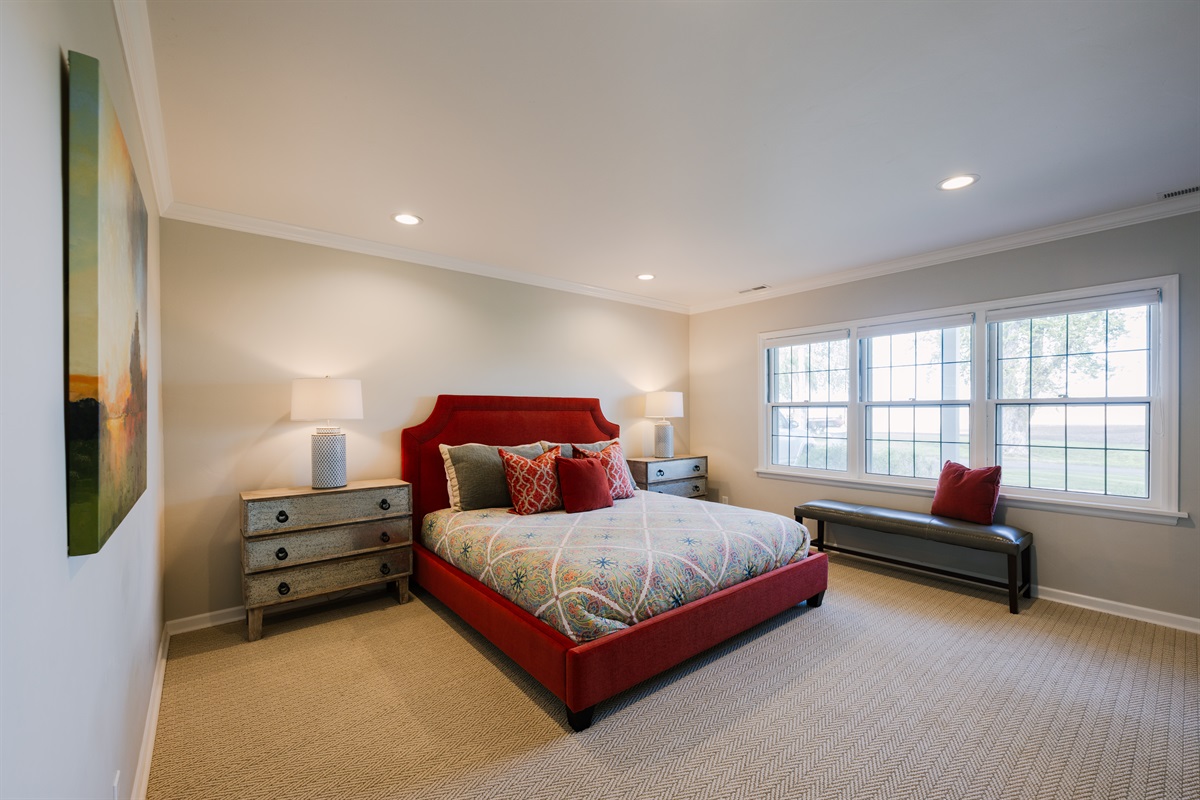 Farmhouse bedroom 1: King Ensuite, main floor.