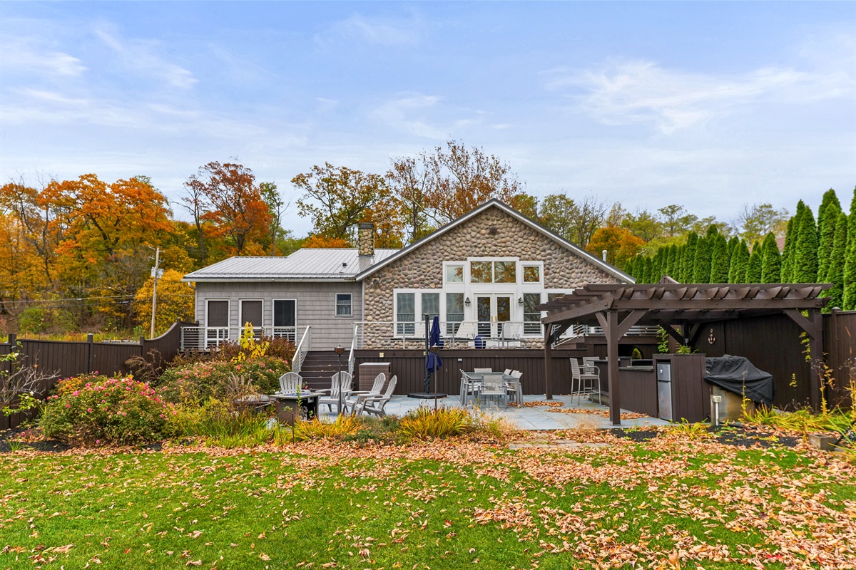 View of the lakeside deck and patio space