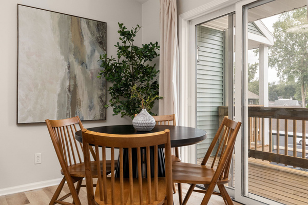 Walk to ND Luxury 2BR/2BA Condo Balcony + Parking, photo 14