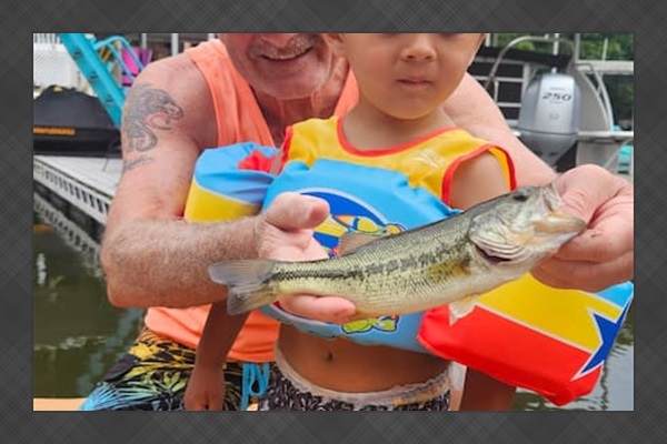 Lake‑ozarks‑fishing‑on‑dock‑granary‑house