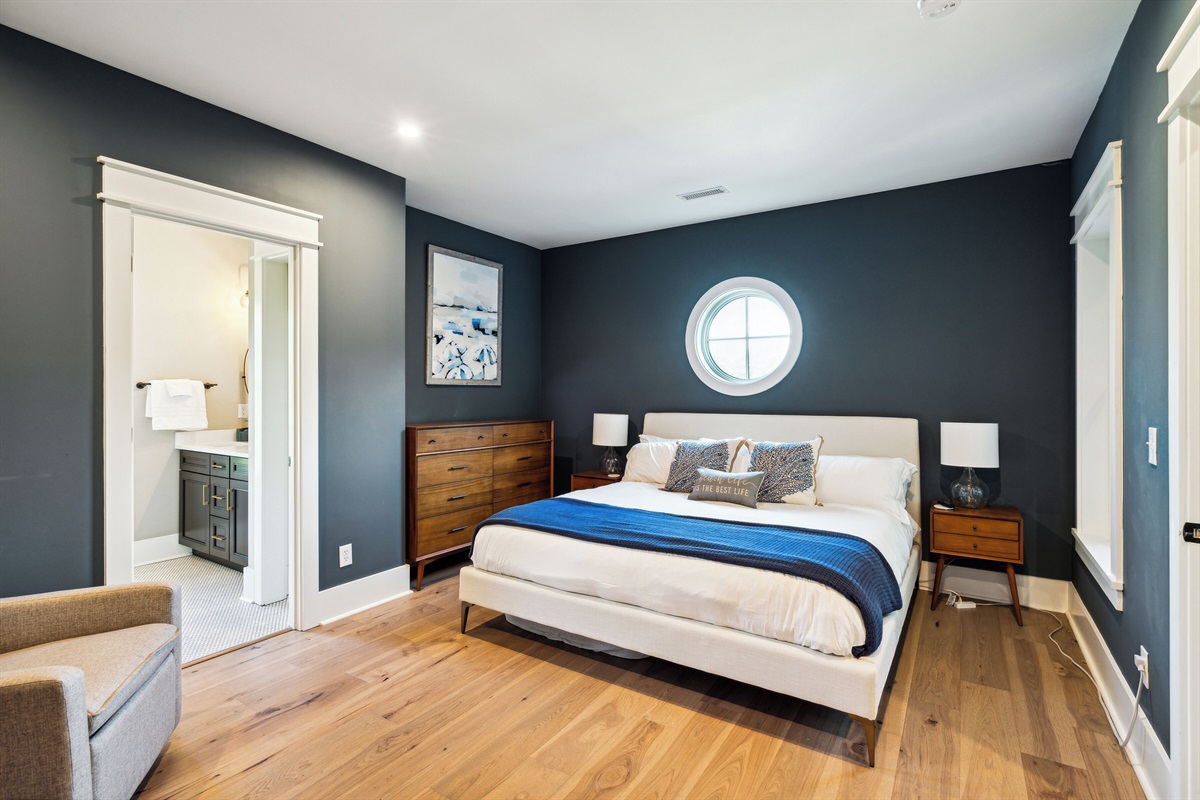 Bedroom 3 - King
