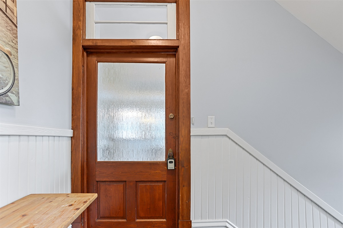 Step through the solid wood door into comfort, style, and Savannah charm.