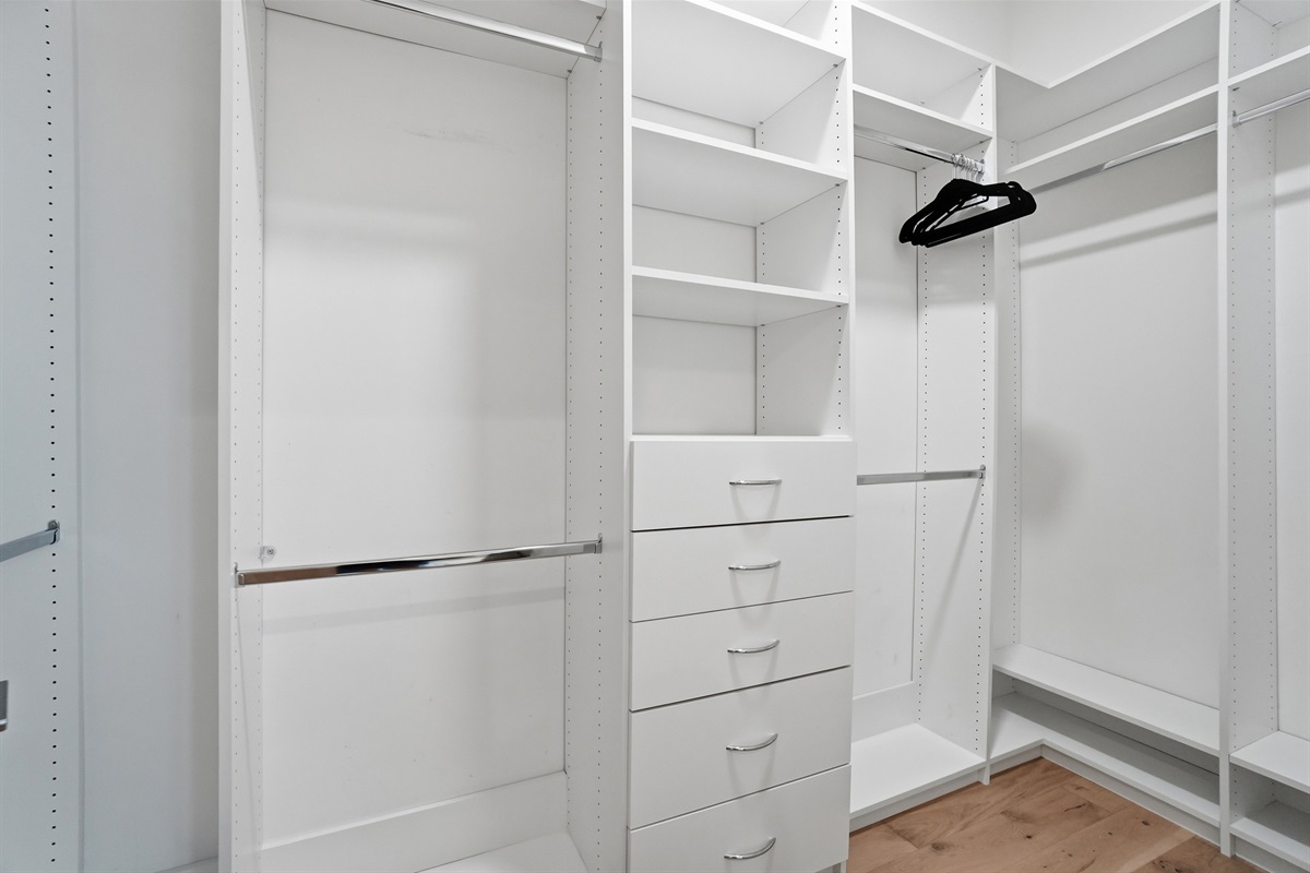 Huge master bedroom closet