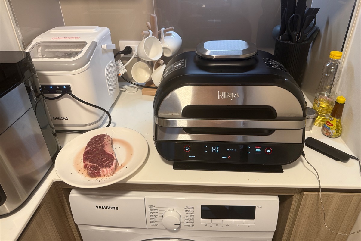 Ice Maker and the Ninja® Foodi® Smart XL Grill that sears, sizzles, and air fry crisps. Has probe for cooking meat to a desired doneness, from rare to well-done.