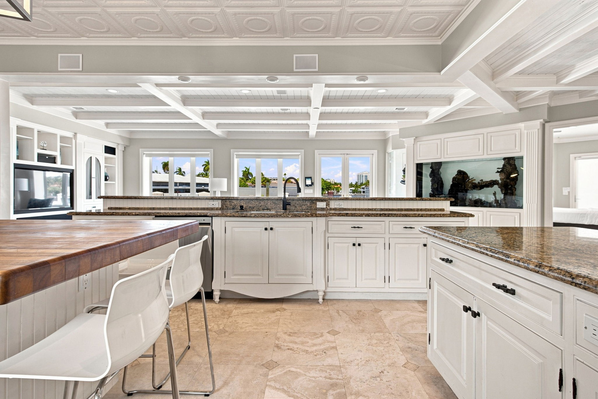 Chefs kitchen with Two of everything. This years addition are 2 electric convection oven. Makes Holiday and family gatherings easy to enjoy for the family Chef!
