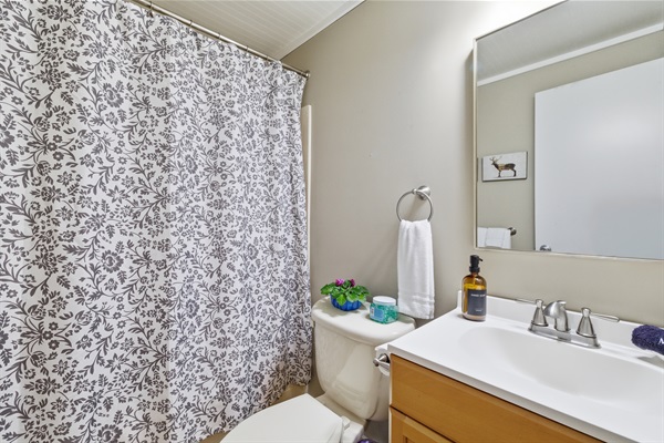 Full bathroom on upper level
