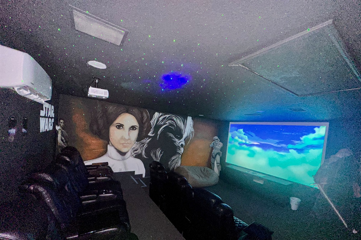 Movie Theater - Watch Movies, TV And Play Xbox