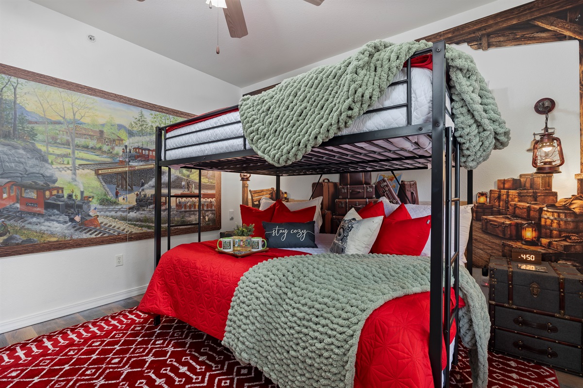 The Silver Dollar City Train Room with Queen over Queen bunks