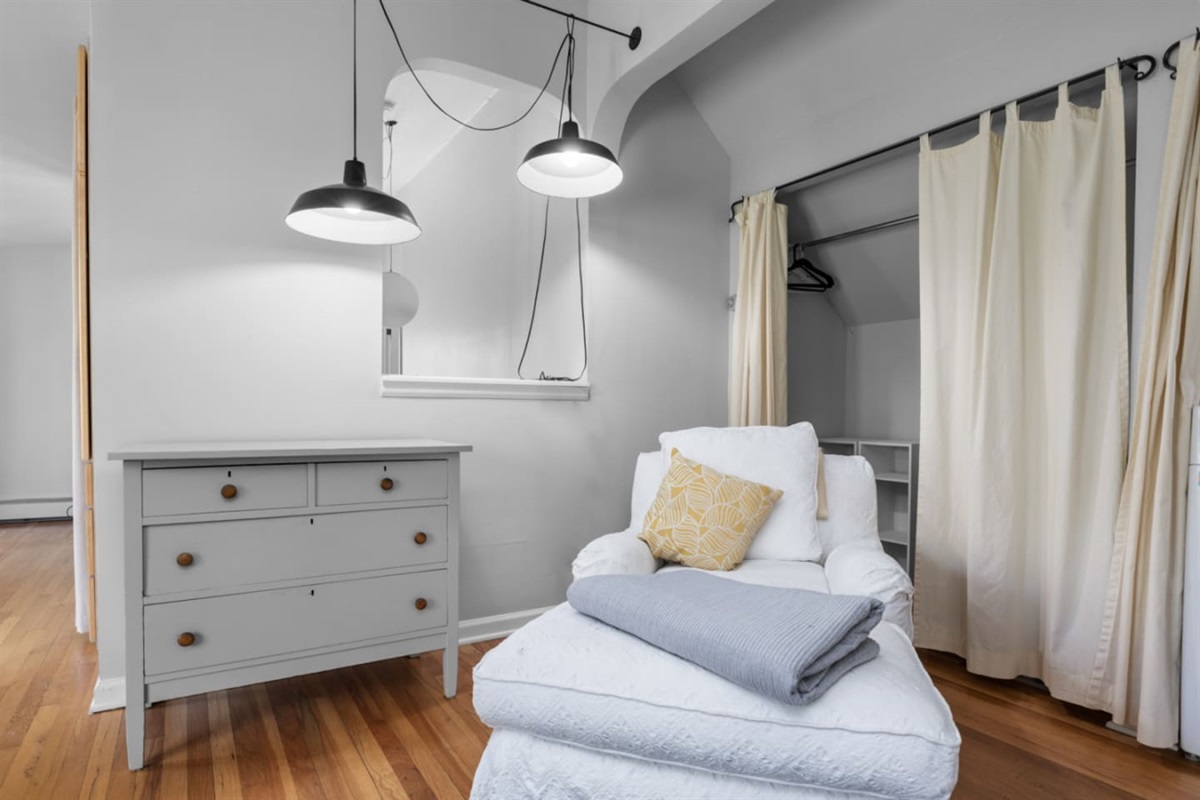 Upstairs Bedroom 1