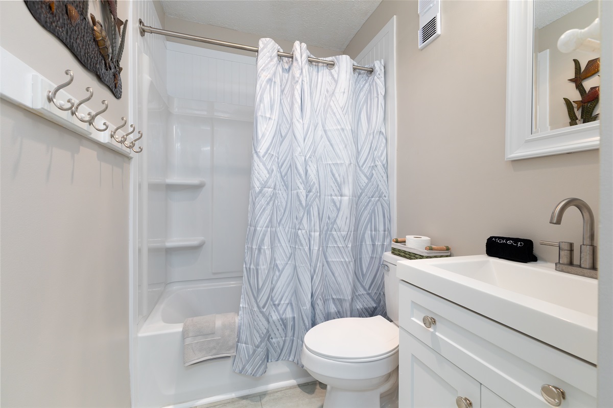 Spacious bathroom with shower