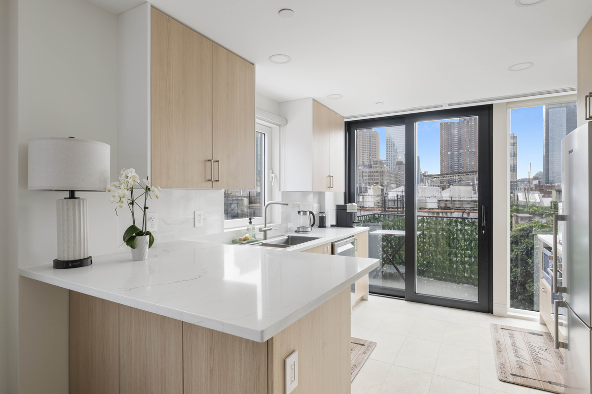 Full Kitchen