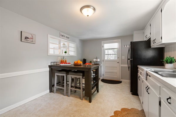 Whether it’s breakfast or a game night, our dining area for 4 is just right!